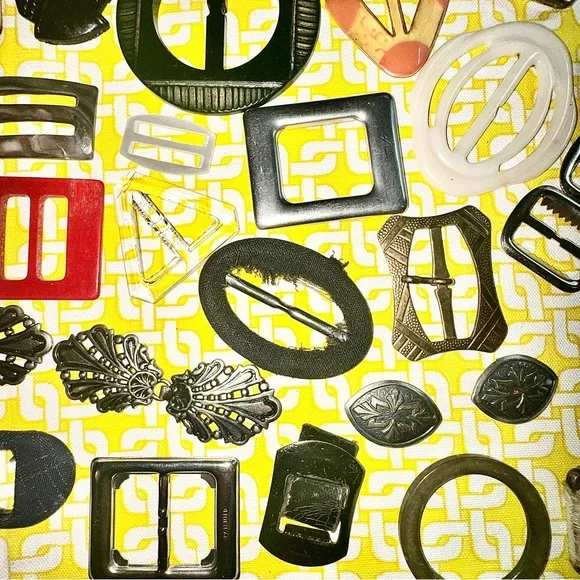 Bundle 87 VNT Belt Buckle Collection